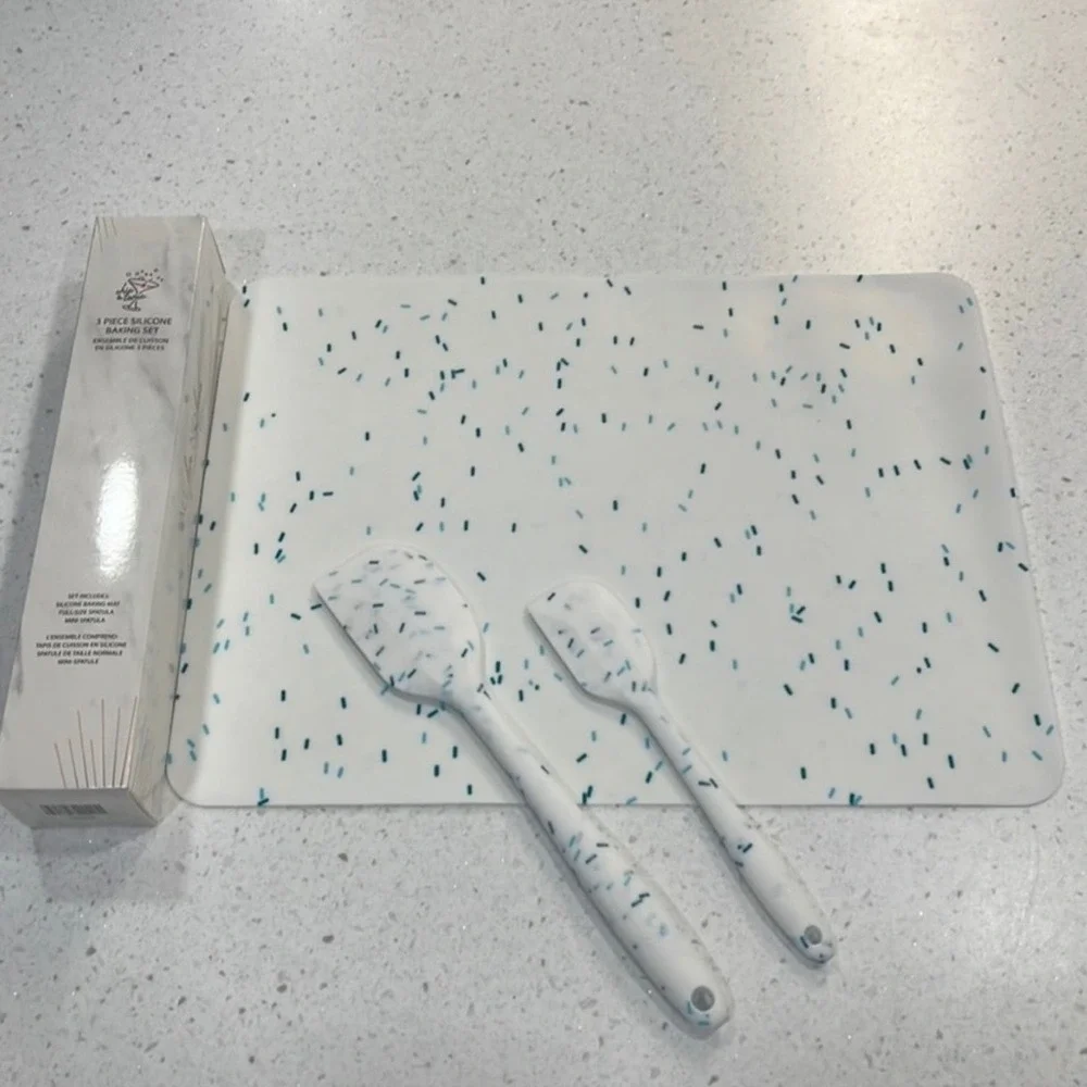 Chic‎ & Tonic 3 Piece Silicone Baking Set White Blue Mat Spatulas CHI-HO-006 NIB